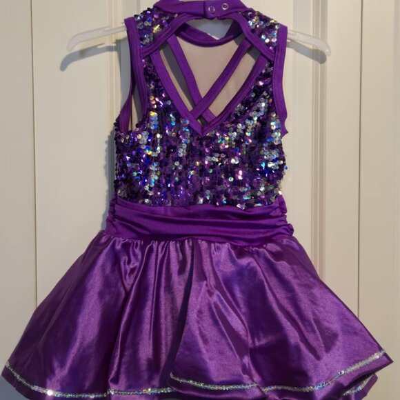 ✨ Purple Sequin Girls Dance Costume – Skirted Leotard w/ Heart Detail ✨ - Picture 3 of 5